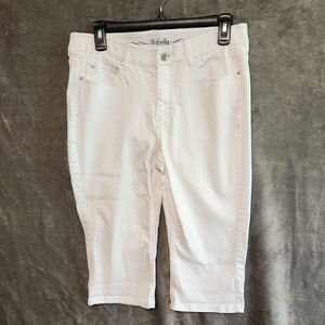 Rafaella Crisp White Capris. Size 8